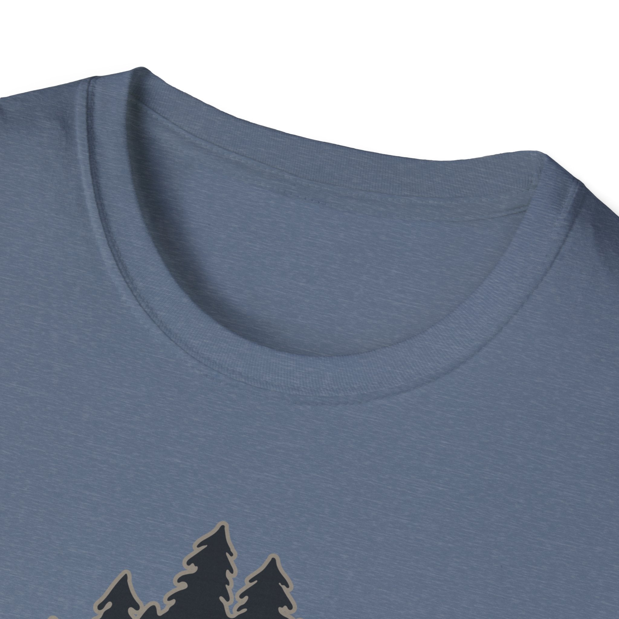 Yellowstone Wolf Adventure T-Shirt - Gildan Classic Unisex Tee