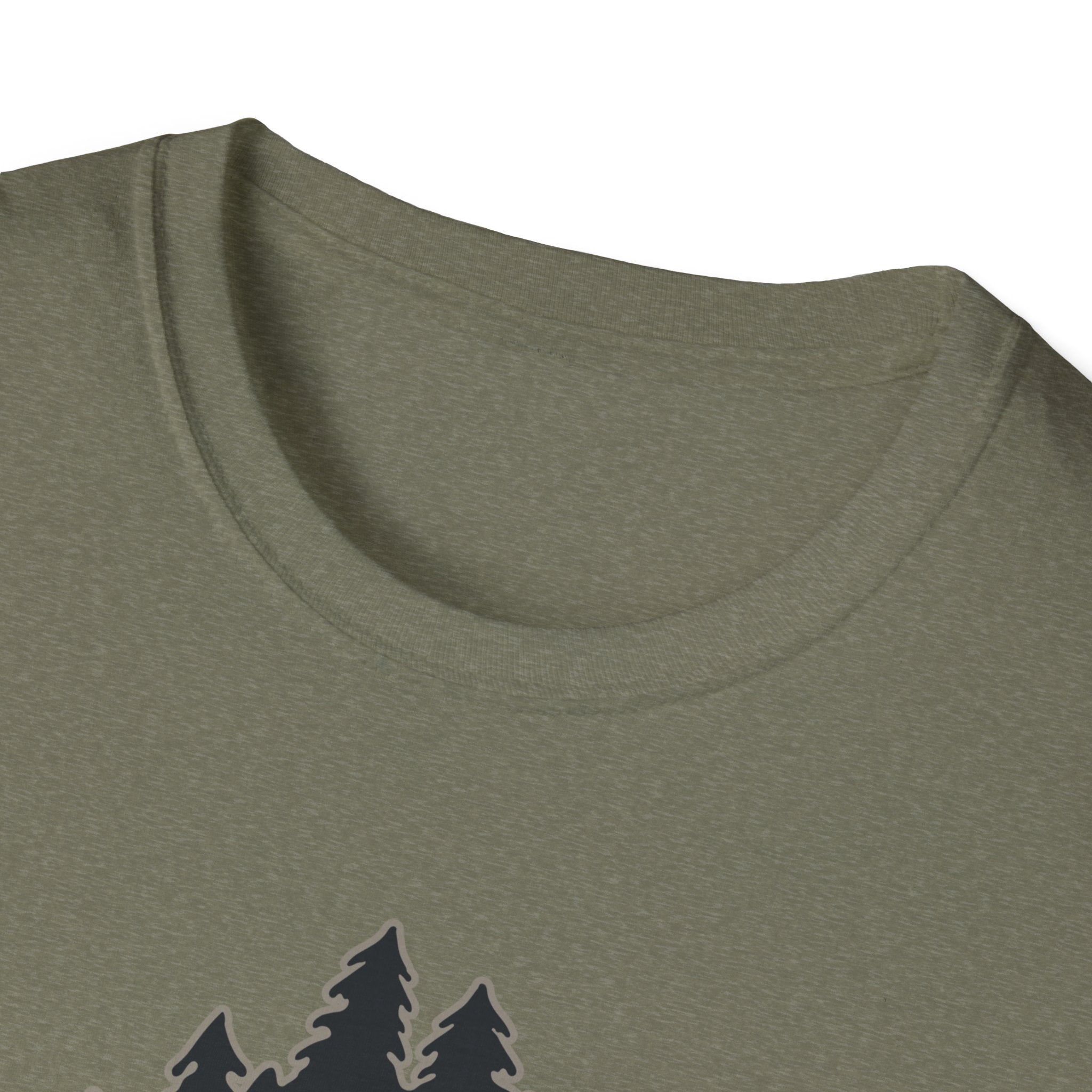 Yellowstone Wolf Adventure T-Shirt - Gildan Classic Unisex Tee